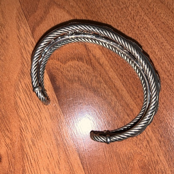 Authentic David Yurman Diamond Quatrefoil Cuff Bracelet - Picture 5 of 12